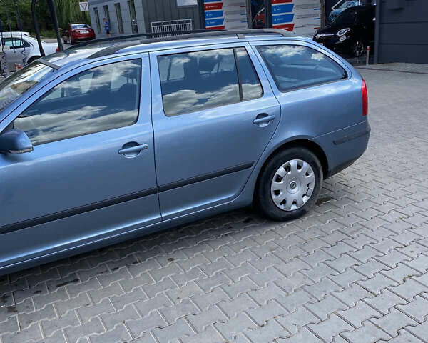 Серый Шкода Октавия, объемом двигателя 1.6 л и пробегом 277 тыс. км за 6500 $, фото 2 на Automoto.ua