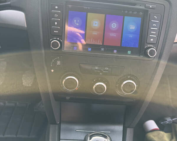 Сірий Шкода Октавія, об'ємом двигуна 1.6 л та пробігом 256 тис. км за 6200 $, фото 17 на Automoto.ua