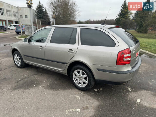 Сірий Шкода Октавія, об'ємом двигуна 2 л та пробігом 208 тис. км за 5600 $, фото 9 на Automoto.ua