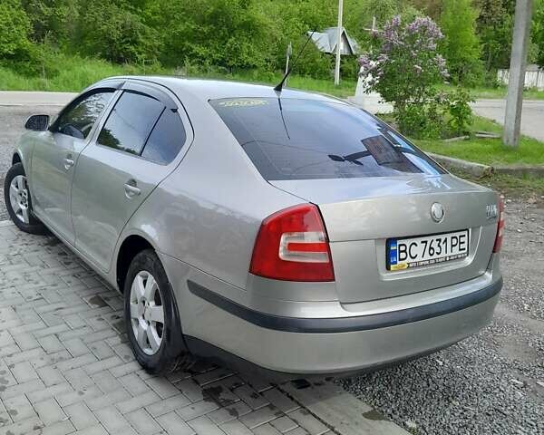 Серый Шкода Октавия, объемом двигателя 1.6 л и пробегом 263 тыс. км за 5900 $, фото 1 на Automoto.ua