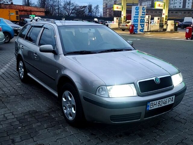 Серый Шкода Октавия, объемом двигателя 1.6 л и пробегом 227 тыс. км за 5400 $, фото 2 на Automoto.ua