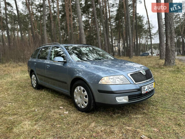 Серый Шкода Октавия, объемом двигателя 1.6 л и пробегом 204 тыс. км за 7800 $, фото 2 на Automoto.ua