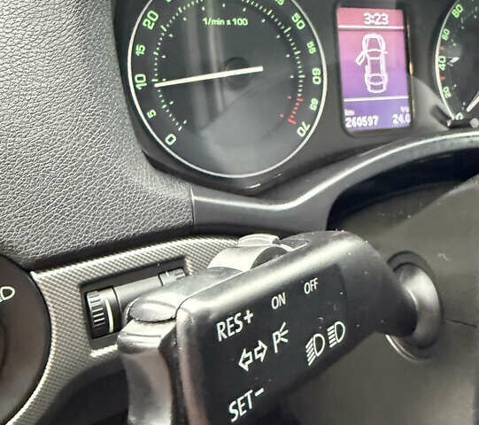 Сірий Шкода Октавія, об'ємом двигуна 1.6 л та пробігом 260 тис. км за 5999 $, фото 48 на Automoto.ua