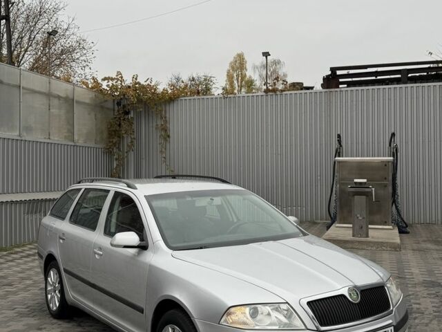 Серый Шкода Октавия, объемом двигателя 2 л и пробегом 270 тыс. км за 3550 $, фото 10 на Automoto.ua