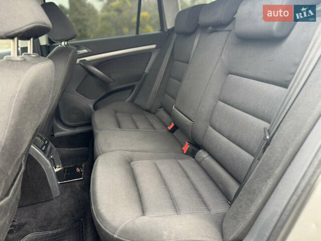Сірий Шкода Октавія, об'ємом двигуна 2 л та пробігом 208 тис. км за 5600 $, фото 17 на Automoto.ua