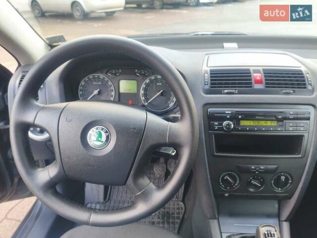 Сірий Шкода Октавія, об'ємом двигуна 1.6 л та пробігом 185 тис. км за 6650 $, фото 53 на Automoto.ua