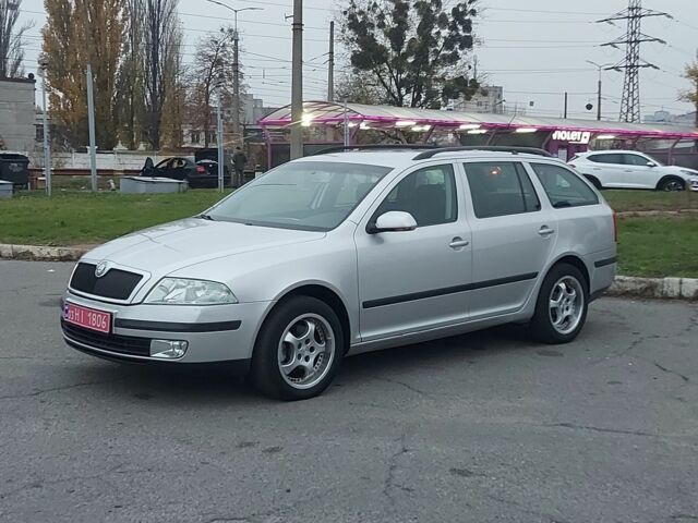 Сірий Шкода Октавія, об'ємом двигуна 0 л та пробігом 196 тис. км за 6500 $, фото 1 на Automoto.ua