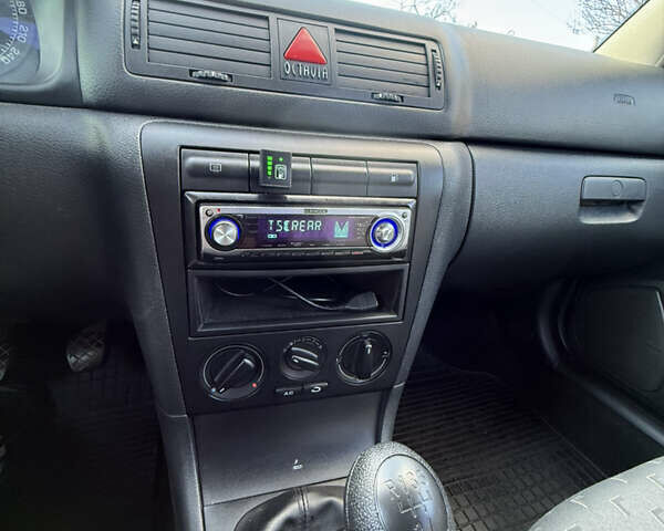 Серый Шкода Октавия, объемом двигателя 1.6 л и пробегом 310 тыс. км за 4350 $, фото 27 на Automoto.ua