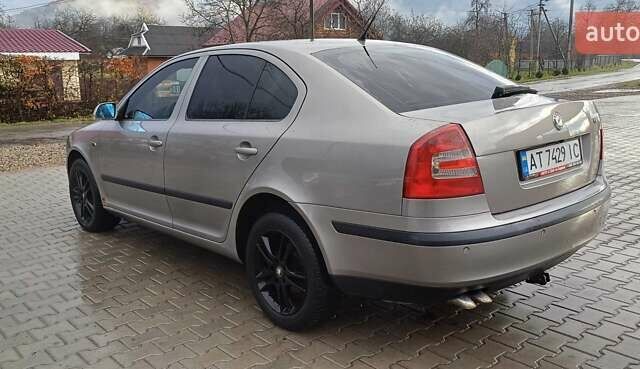 Серый Шкода Октавия, объемом двигателя 2 л и пробегом 288 тыс. км за 6450 $, фото 3 на Automoto.ua