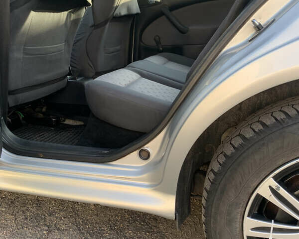 Серый Шкода Октавия, объемом двигателя 1.6 л и пробегом 375 тыс. км за 5500 $, фото 19 на Automoto.ua