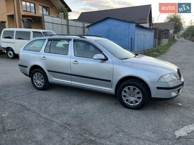 Сірий Шкода Октавія, об'ємом двигуна 0 л та пробігом 250 тис. км за 4999 $, фото 1 на Automoto.ua