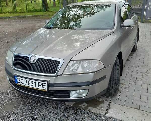 Серый Шкода Октавия, объемом двигателя 1.6 л и пробегом 263 тыс. км за 5900 $, фото 3 на Automoto.ua