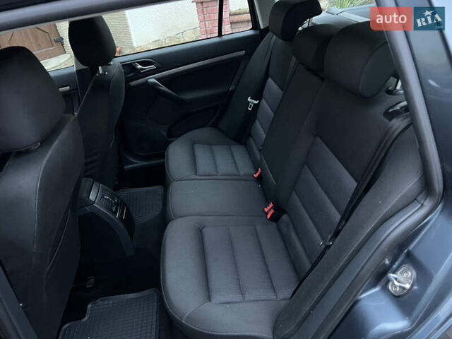 Сірий Шкода Октавія, об'ємом двигуна 1.6 л та пробігом 180 тис. км за 5999 $, фото 37 на Automoto.ua