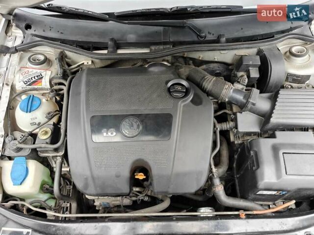 Серый Шкода Октавия, объемом двигателя 1.6 л и пробегом 230 тыс. км за 6000 $, фото 11 на Automoto.ua