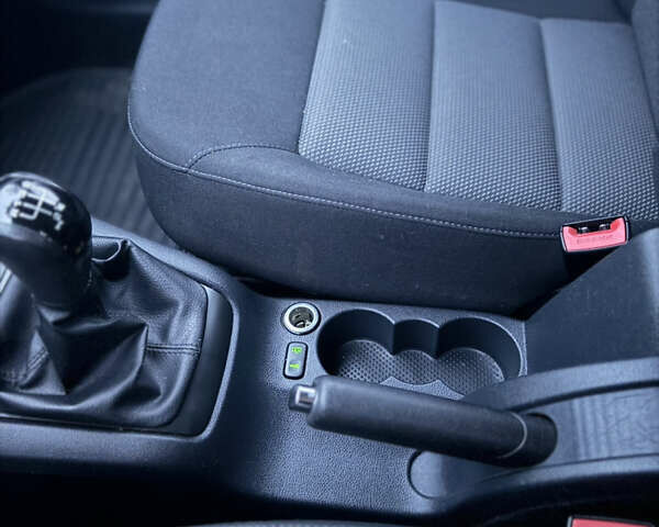 Серый Шкода Октавия, объемом двигателя 1.6 л и пробегом 270 тыс. км за 5750 $, фото 34 на Automoto.ua