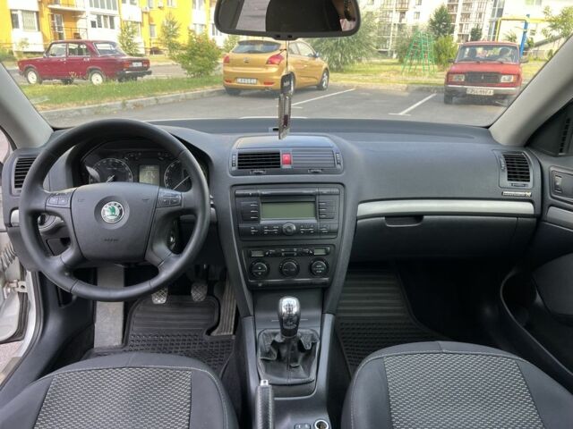 Серый Шкода Октавия, объемом двигателя 1.8 л и пробегом 240 тыс. км за 4600 $, фото 10 на Automoto.ua