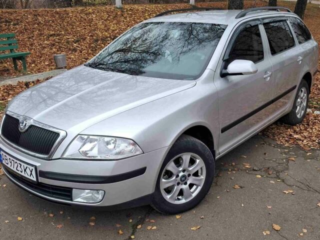 Серый Шкода Октавия, объемом двигателя 1.6 л и пробегом 240 тыс. км за 6500 $, фото 1 на Automoto.ua