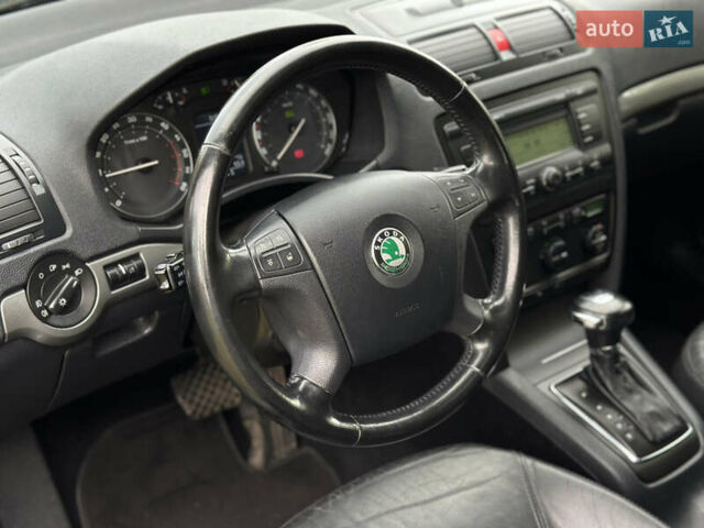 Шкода Октавия 2007 в Самборе на Automoto.ua Серый Шкода Октавия, объемом двигателя 2 л и пробегом 163 тыс. км за 8300 $, фото 31 на Automoto.ua