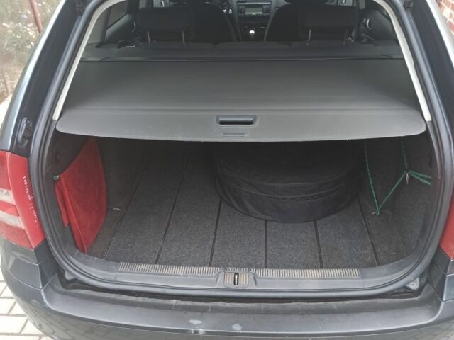 Серый Шкода Октавия, объемом двигателя 1.6 л и пробегом 260 тыс. км за 5600 $, фото 12 на Automoto.ua