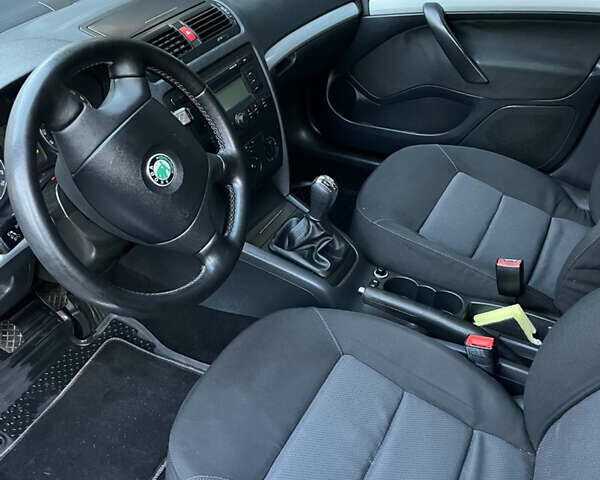 Серый Шкода Октавия, объемом двигателя 0 л и пробегом 252 тыс. км за 5100 $, фото 38 на Automoto.ua