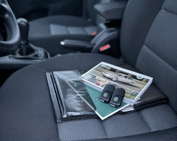 Серый Шкода Октавия, объемом двигателя 1.6 л и пробегом 270 тыс. км за 5750 $, фото 36 на Automoto.ua