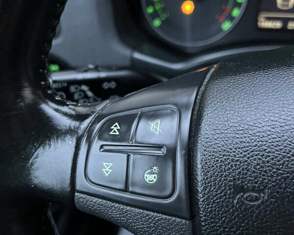 Сірий Шкода Октавія, об'ємом двигуна 1.6 л та пробігом 180 тис. км за 5999 $, фото 61 на Automoto.ua