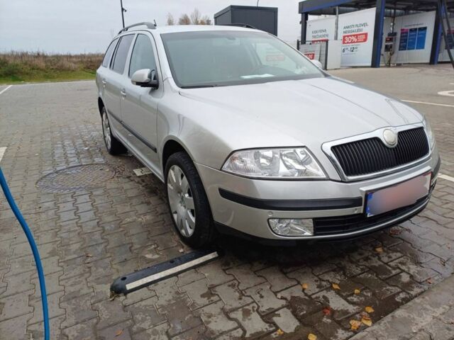 Сірий Шкода Октавія, об'ємом двигуна 0 л та пробігом 300 тис. км за 3550 $, фото 2 на Automoto.ua