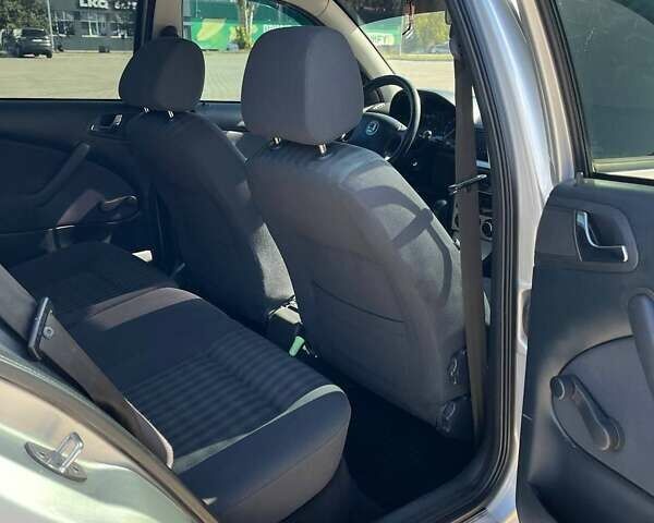 Серый Шкода Октавия, объемом двигателя 1.6 л и пробегом 241 тыс. км за 5950 $, фото 15 на Automoto.ua