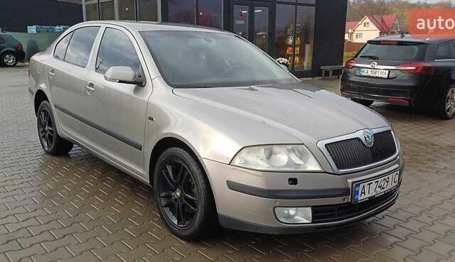 Серый Шкода Октавия, объемом двигателя 2 л и пробегом 288 тыс. км за 6450 $, фото 2 на Automoto.ua