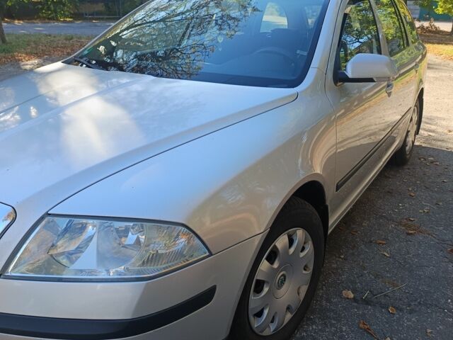 Серый Шкода Октавия, объемом двигателя 0 л и пробегом 209 тыс. км за 5100 $, фото 2 на Automoto.ua