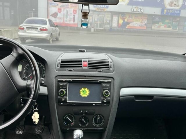 Сірий Шкода Октавія, об'ємом двигуна 1.6 л та пробігом 259 тис. км за 5900 $, фото 5 на Automoto.ua