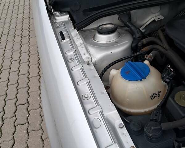 Сірий Шкода Октавія, об'ємом двигуна 1.6 л та пробігом 198 тис. км за 5400 $, фото 77 на Automoto.ua