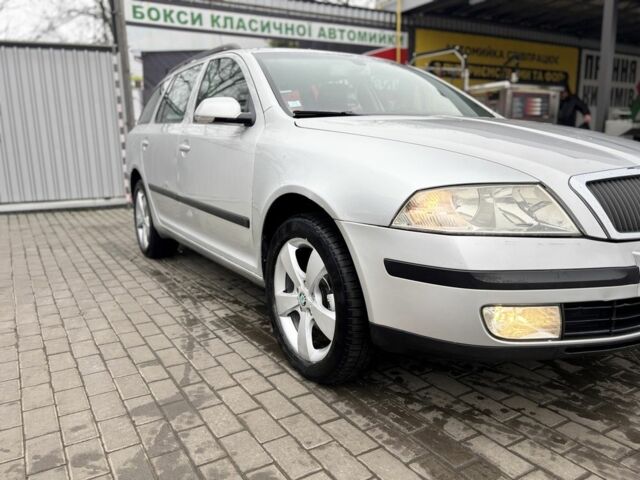 Серый Шкода Октавия, объемом двигателя 1.9 л и пробегом 332 тыс. км за 2850 $, фото 2 на Automoto.ua