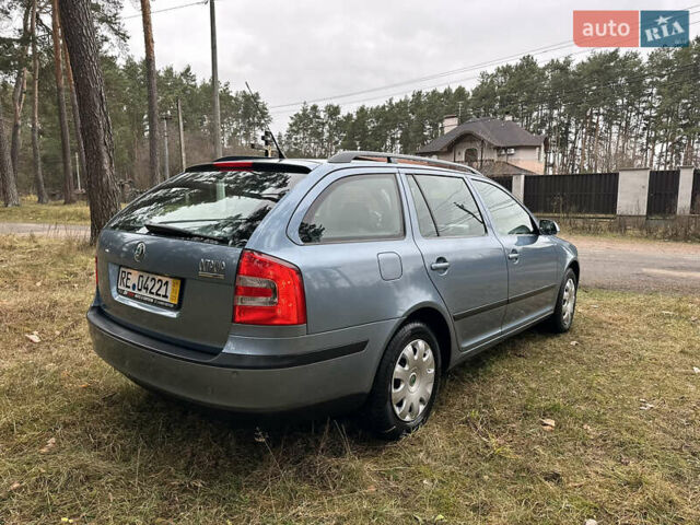 Серый Шкода Октавия, объемом двигателя 1.6 л и пробегом 204 тыс. км за 7800 $, фото 1 на Automoto.ua