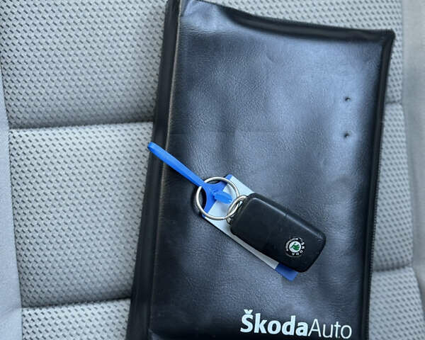 Сірий Шкода Октавія, об'ємом двигуна 1.6 л та пробігом 199 тис. км за 6100 $, фото 28 на Automoto.ua