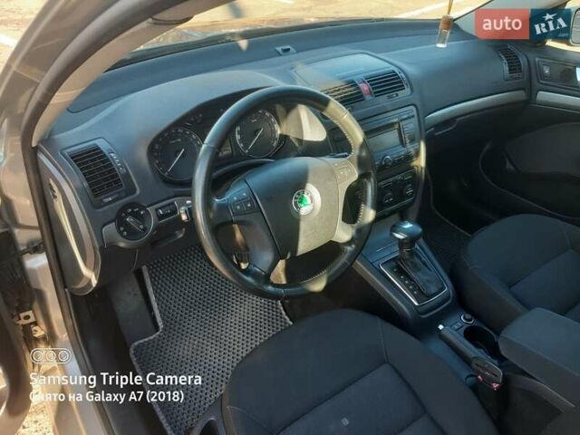 Серый Шкода Октавия, объемом двигателя 2 л и пробегом 215 тыс. км за 7200 $, фото 8 на Automoto.ua
