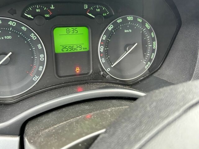 Сірий Шкода Октавія, об'ємом двигуна 1.6 л та пробігом 259 тис. км за 5900 $, фото 7 на Automoto.ua