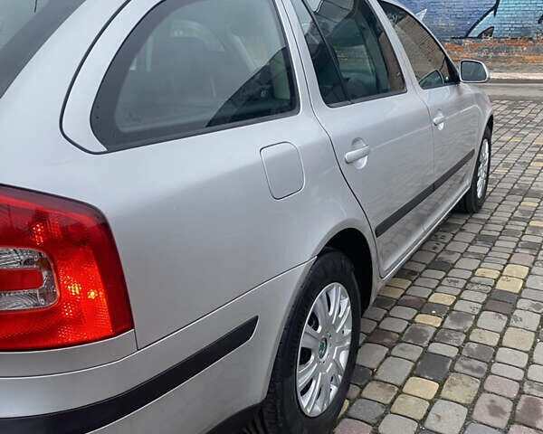 Серый Шкода Октавия, объемом двигателя 1.6 л и пробегом 206 тыс. км за 6450 $, фото 5 на Automoto.ua