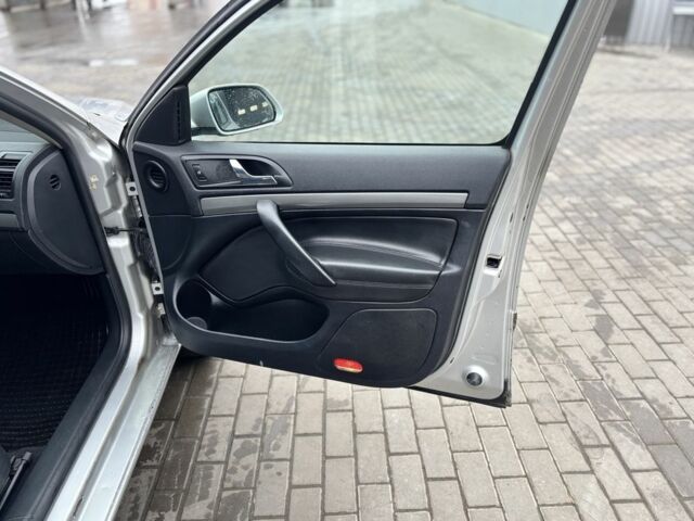 Серый Шкода Октавия, объемом двигателя 1.9 л и пробегом 332 тыс. км за 2850 $, фото 21 на Automoto.ua