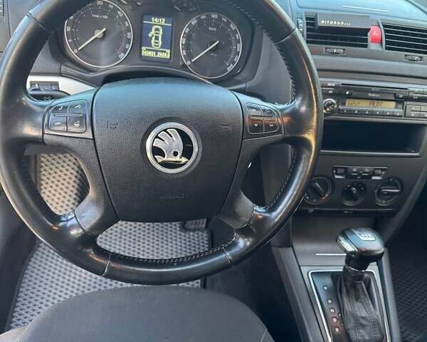 Сірий Шкода Октавія, об'ємом двигуна 2 л та пробігом 242 тис. км за 7400 $, фото 8 на Automoto.ua