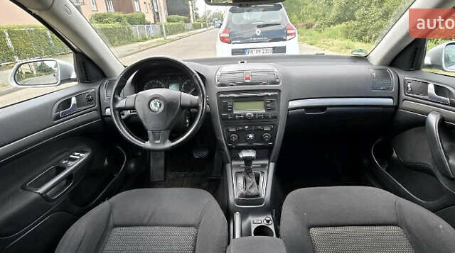 Серый Шкода Октавия, объемом двигателя 1.6 л и пробегом 206 тыс. км за 6450 $, фото 10 на Automoto.ua
