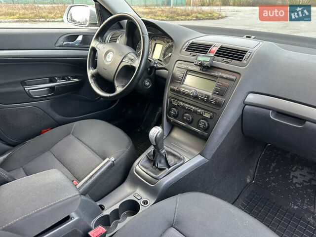 Серый Шкода Октавия, объемом двигателя 1.9 л и пробегом 260 тыс. км за 6900 $, фото 12 на Automoto.ua