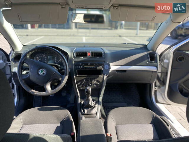 Серый Шкода Октавия, объемом двигателя 1.9 л и пробегом 250 тыс. км за 5800 $, фото 8 на Automoto.ua