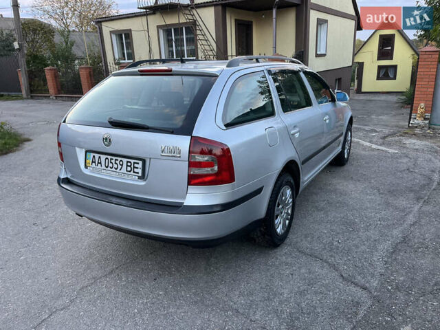 Сірий Шкода Октавія, об'ємом двигуна 0 л та пробігом 250 тис. км за 4999 $, фото 9 на Automoto.ua