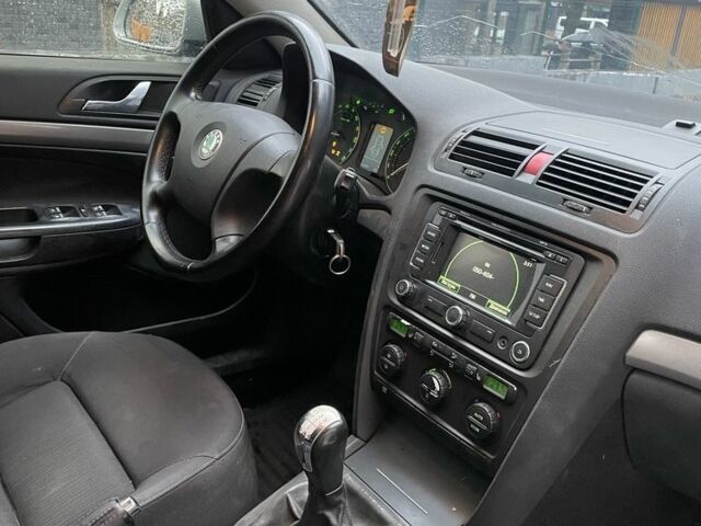 Серый Шкода Октавия, объемом двигателя 1.9 л и пробегом 350 тыс. км за 2895 $, фото 5 на Automoto.ua