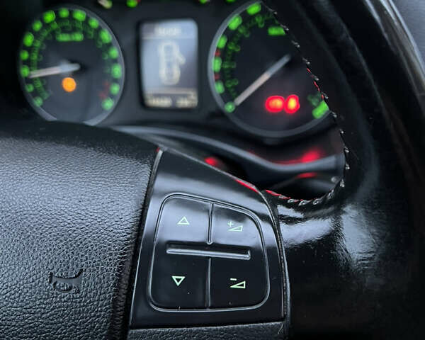 Сірий Шкода Октавія, об'ємом двигуна 1.6 л та пробігом 180 тис. км за 5999 $, фото 60 на Automoto.ua