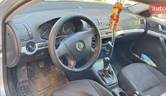 Сірий Шкода Октавія, об'ємом двигуна 1.9 л та пробігом 340 тис. км за 4300 $, фото 4 на Automoto.ua