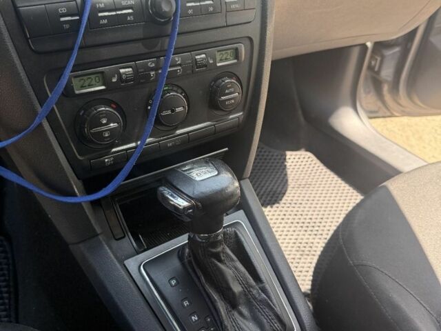 Сірий Шкода Октавія, об'ємом двигуна 2 л та пробігом 397 тис. км за 6500 $, фото 6 на Automoto.ua