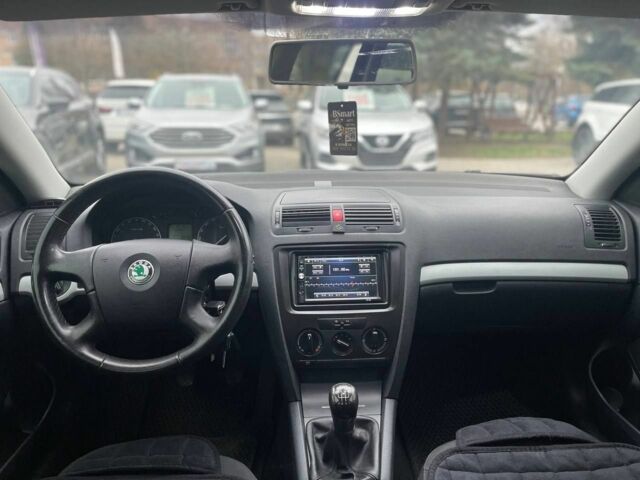 Сірий Шкода Октавія, об'ємом двигуна 1.6 л та пробігом 239 тис. км за 5700 $, фото 16 на Automoto.ua