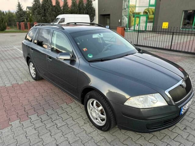 Серый Шкода Октавия, объемом двигателя 2 л и пробегом 235 тыс. км за 1772 $, фото 1 на Automoto.ua